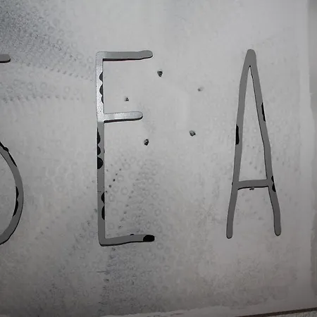 Les Acacias Отель