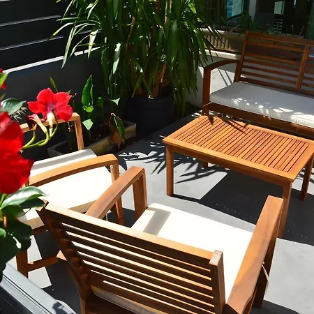 Les Acacias Отель