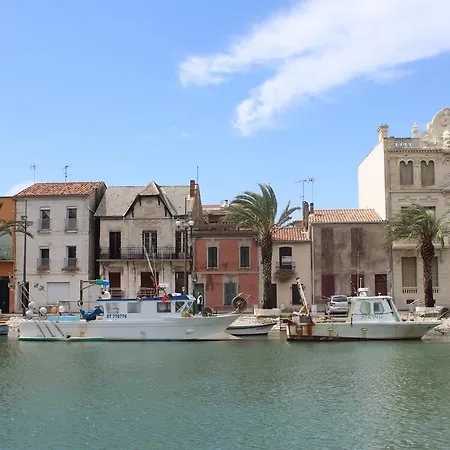 Les Acacias Отель Ле-Гро-дю-Руа