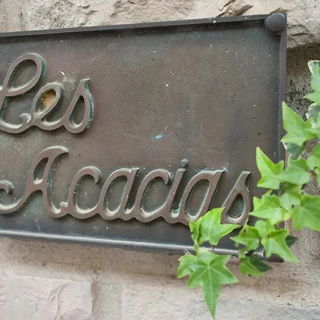 Les Acacias Отель