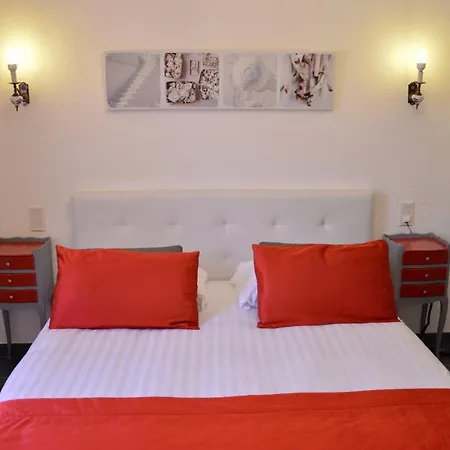 Les Acacias Hotel 2*